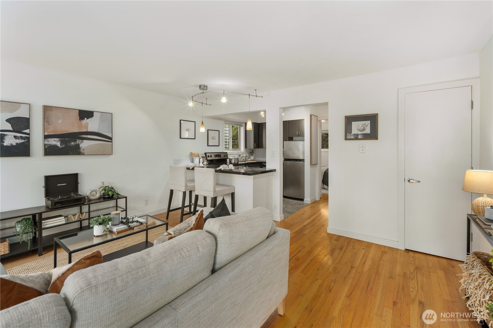7106 California Avenue SW #101, Seattle, WA 98136, photo 5 of 14