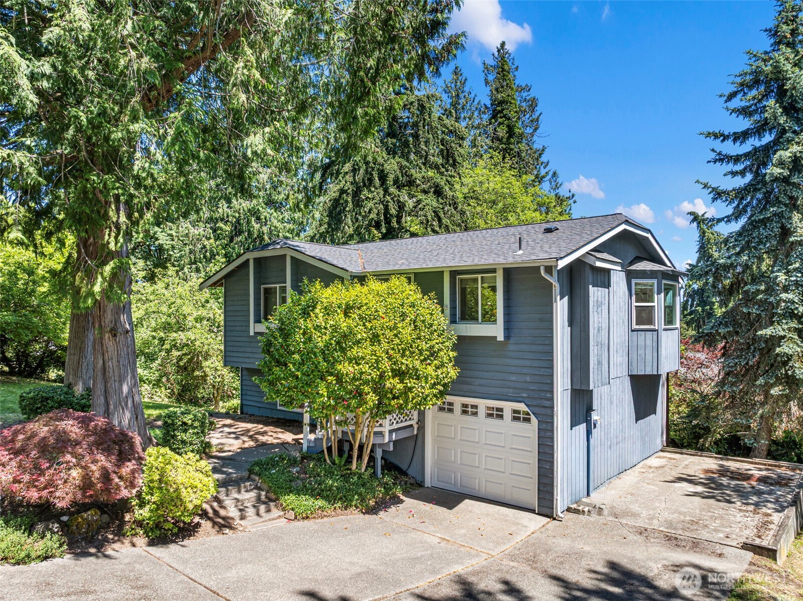 5848 Olive Avenue NE