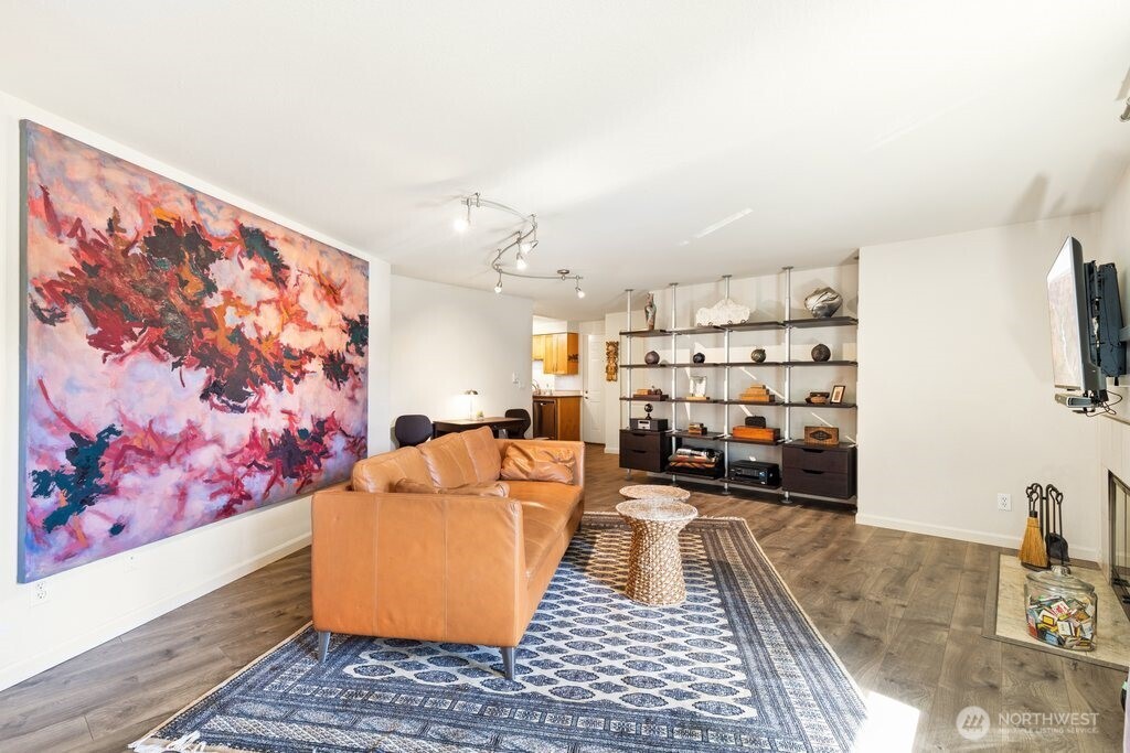 3045 20th Avenue W #202, Seattle, WA 98199, photo 3 of 19
