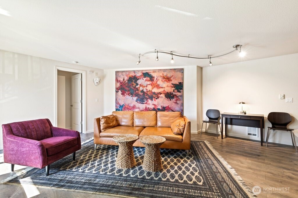 3045 20th Avenue W #202, Seattle, WA 98199, photo 4 of 19