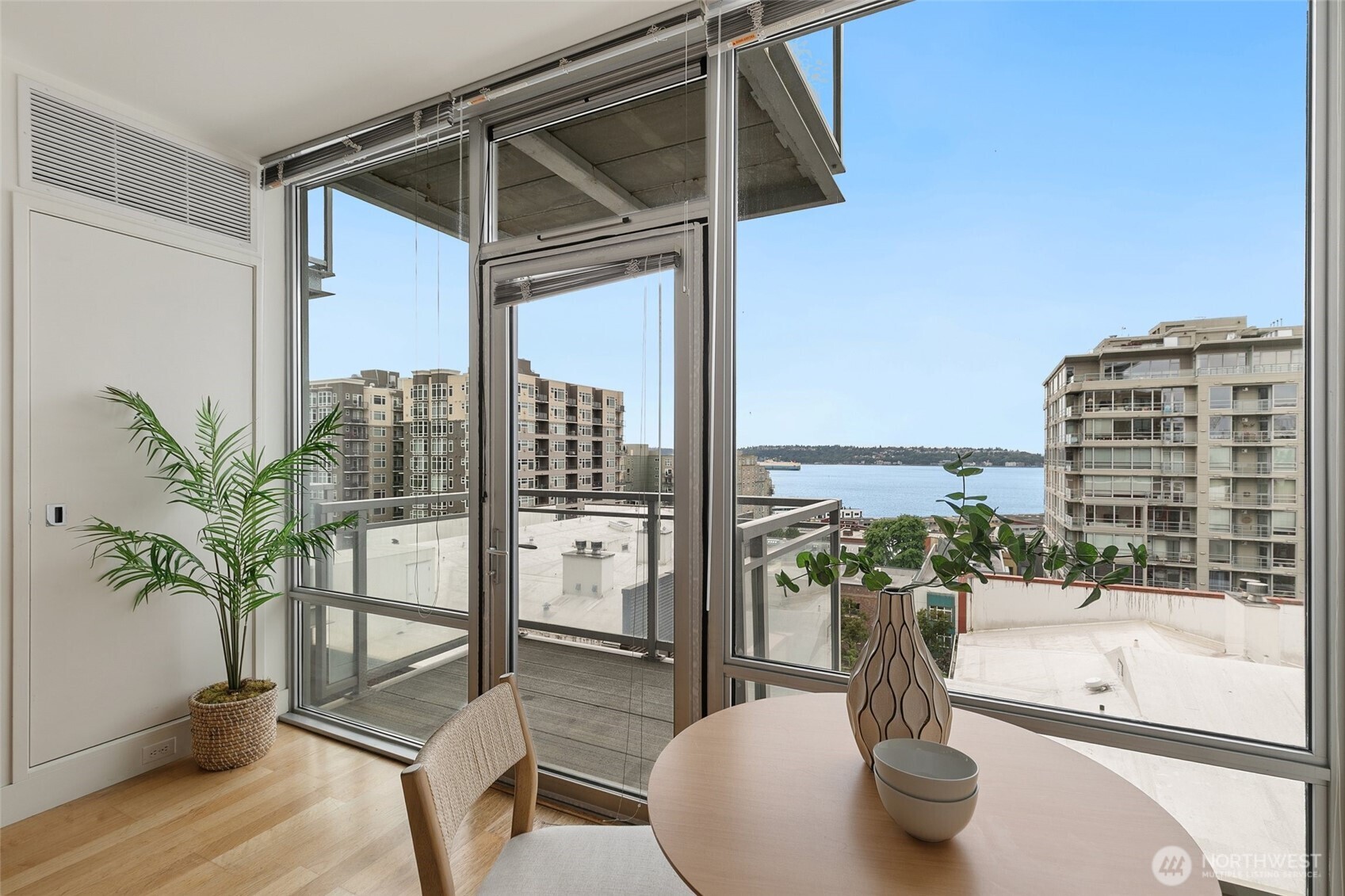 2911 2nd Avenue #811, Seattle, WA 98121, photo 4 of 30