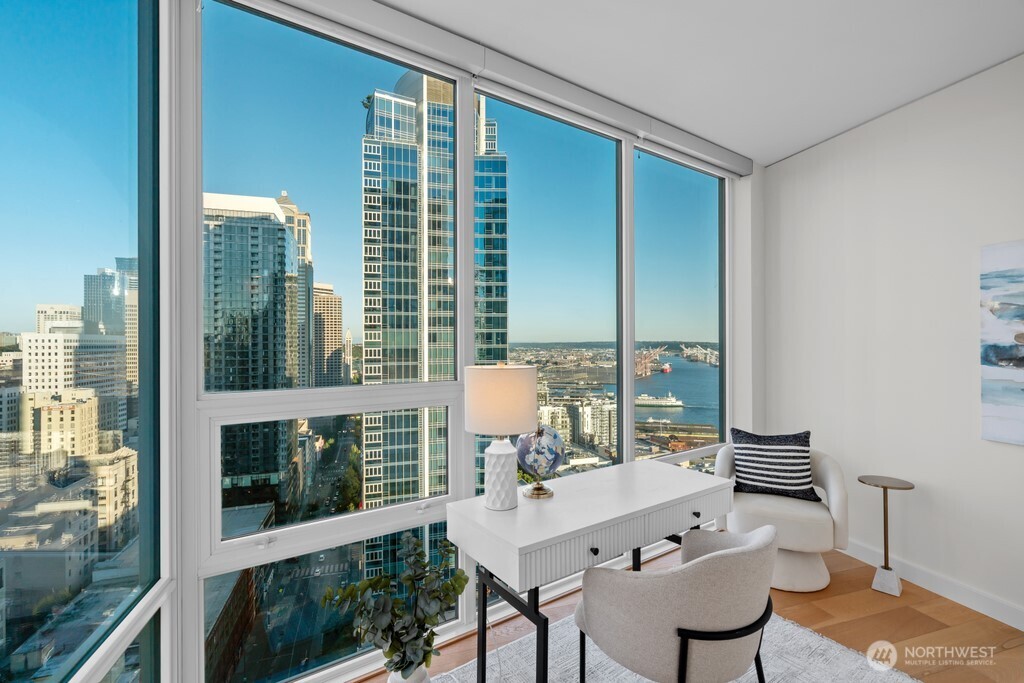 121 Stewart Street #2202