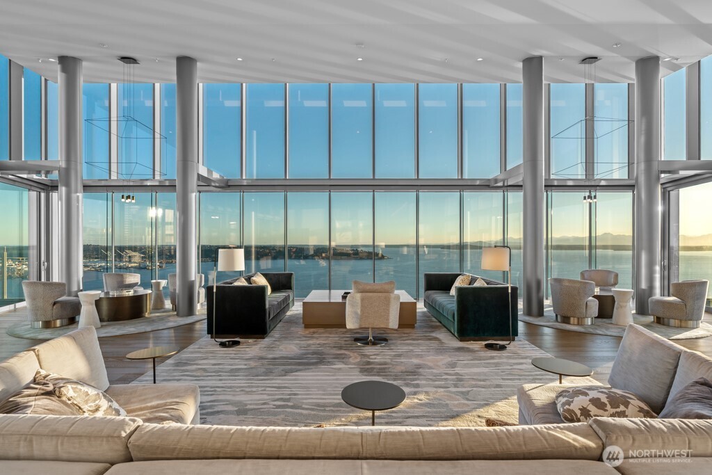 121 Stewart Street #2202