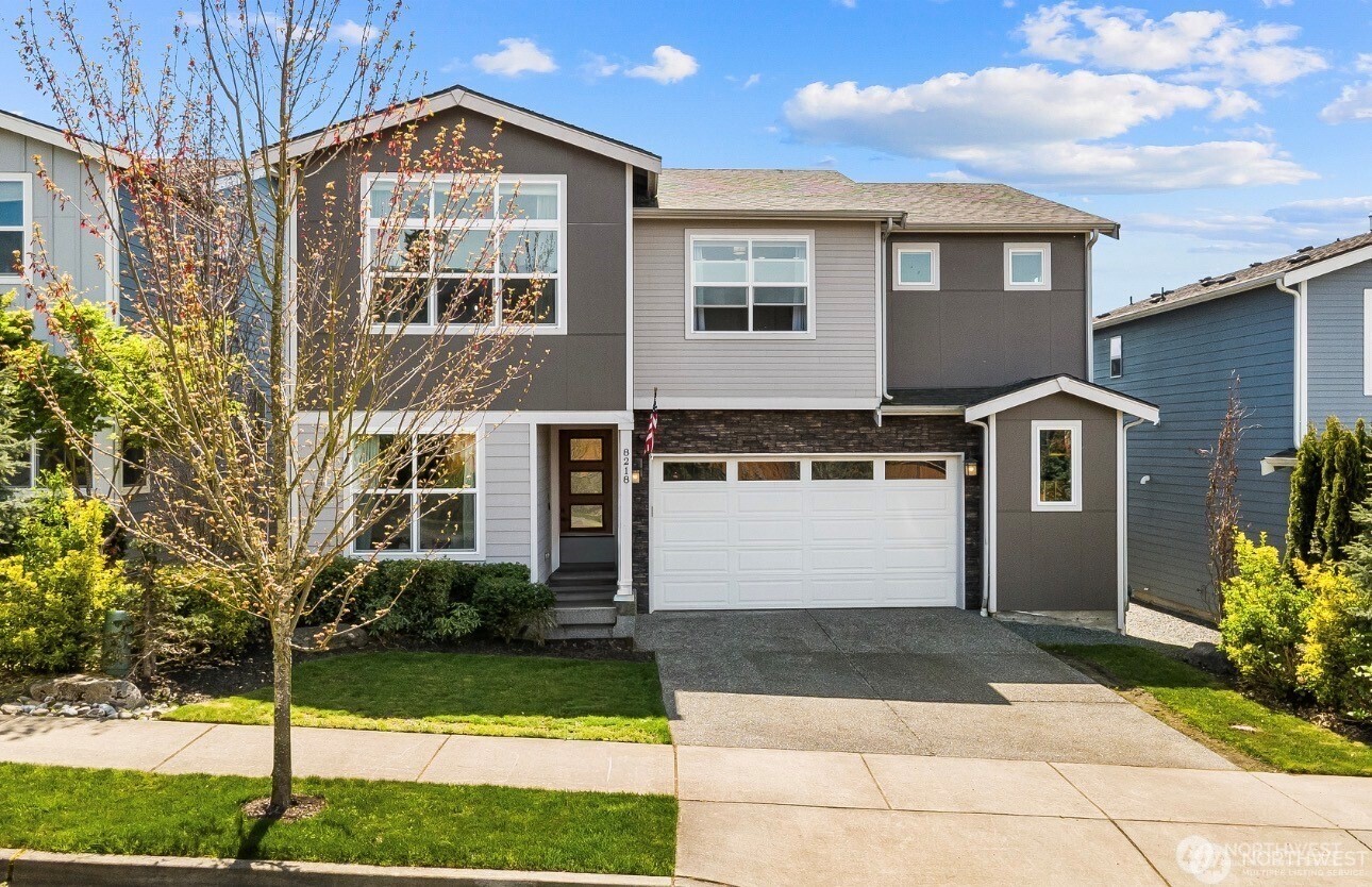 8218 37th Place NE
