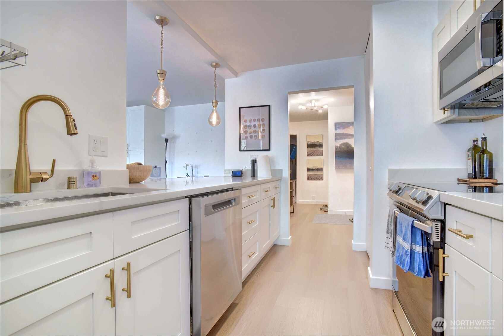 4545 Sand Point Way NE #302, Seattle, WA 98105, photo 3 of 19