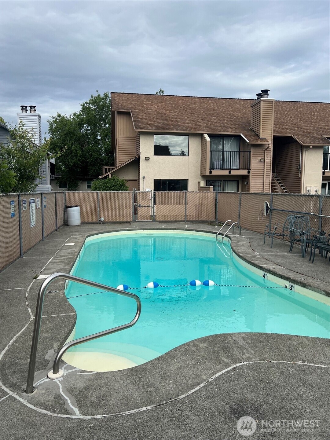 12434 Ambaum Blvd SW #106, Seattle, WA 98146, photo 4 of 5
