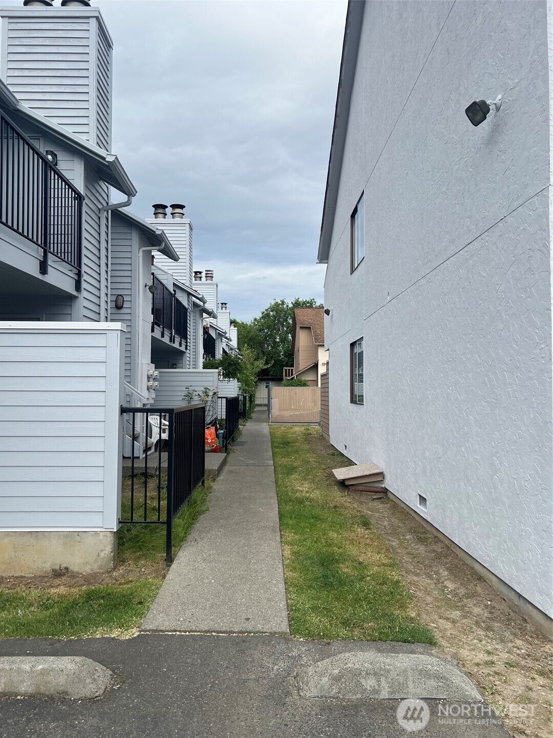 12434 Ambaum Blvd SW #106, Seattle, WA 98146, photo 5 of 5