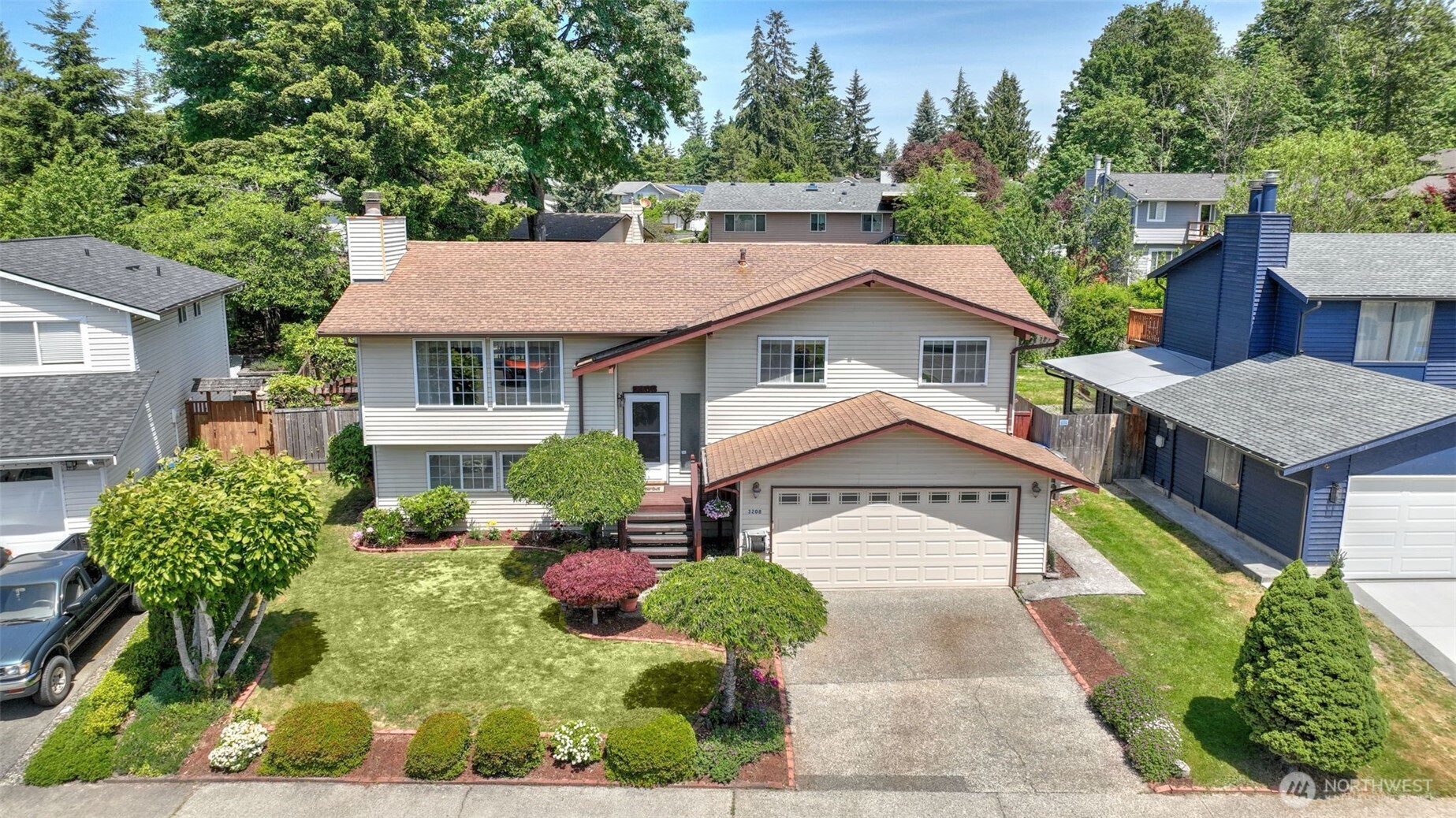 3208 SE 19th Court, Renton, WA 98058, photo 2 of 2