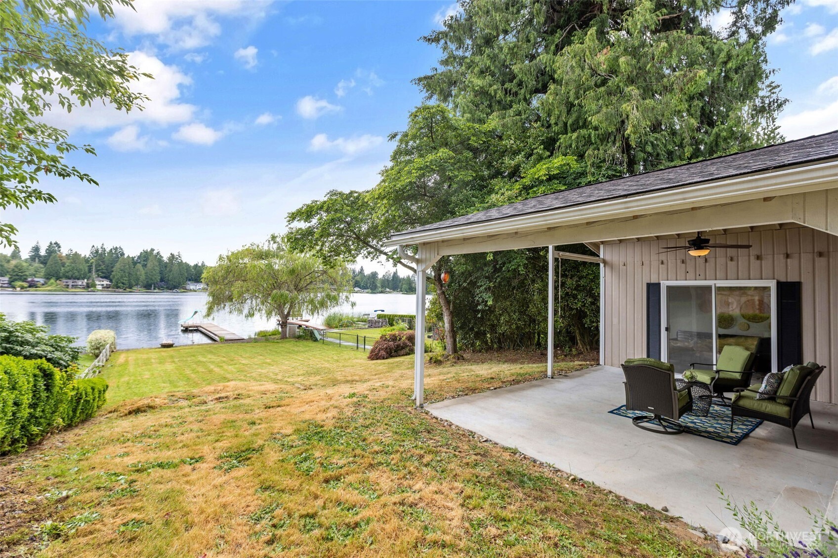 31089 E Lake Morton Drive SE, Kent, WA 98042, photo 2 of 3