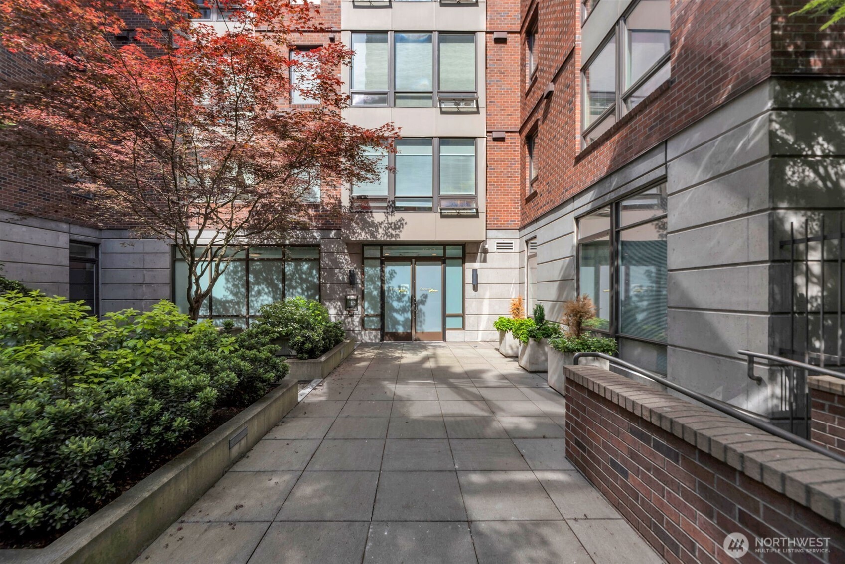 4547 8th Avenue NE #203
