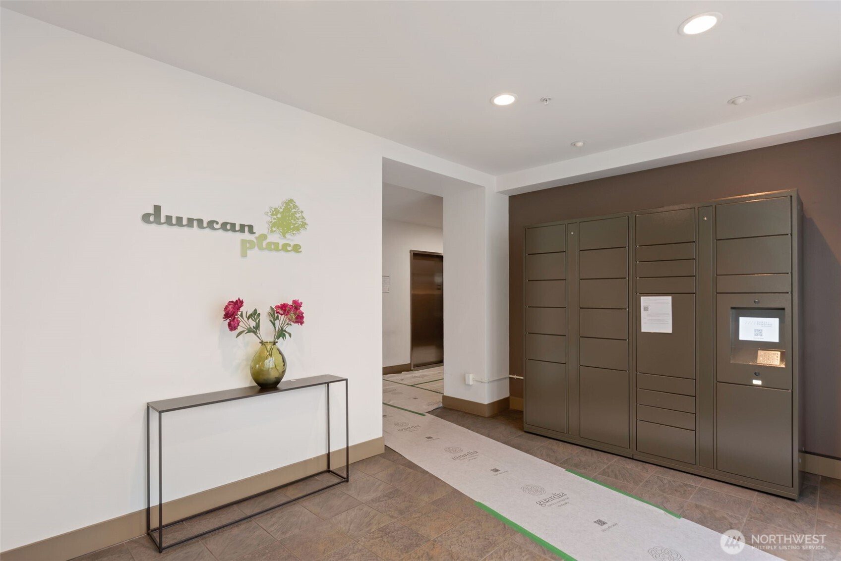 4547 8th Avenue NE #203, Seattle, WA 98105, photo 4 of 20