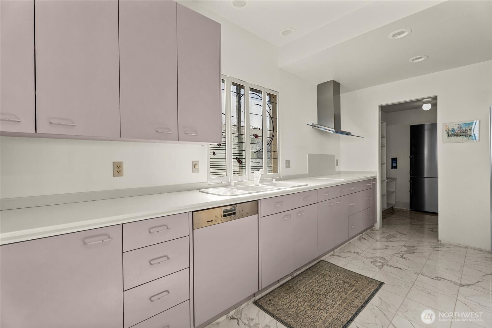 3089 Alki Avenue SW #2, Seattle, WA 98116, photo 4 of 40