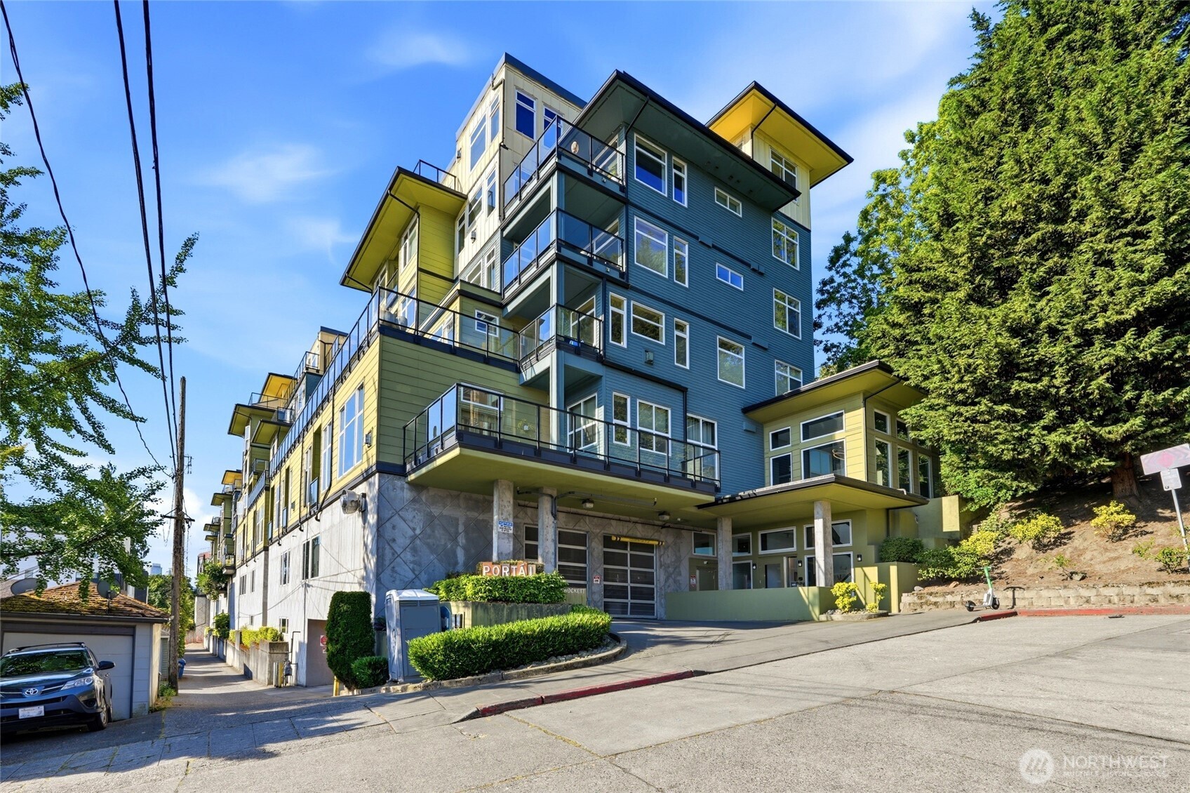 655 Crockett Street #B203, Seattle, WA 98109, photo 2 of 27