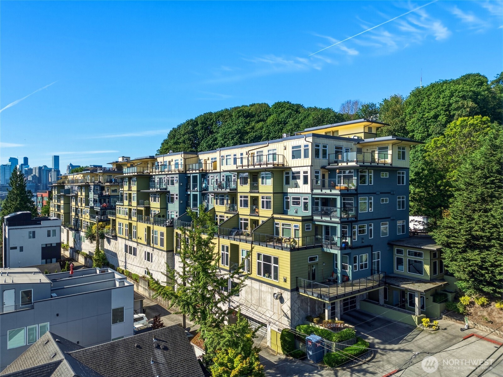 655 Crockett Street #B203, Seattle, WA 98109, photo 3 of 27