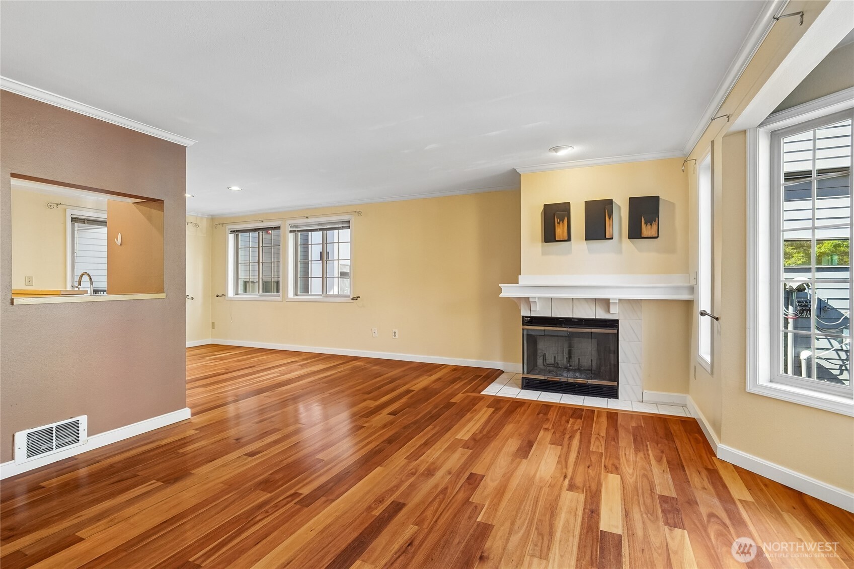 1111 10th Avenue E #20, Seattle, WA 98102, photo 5 of 29
