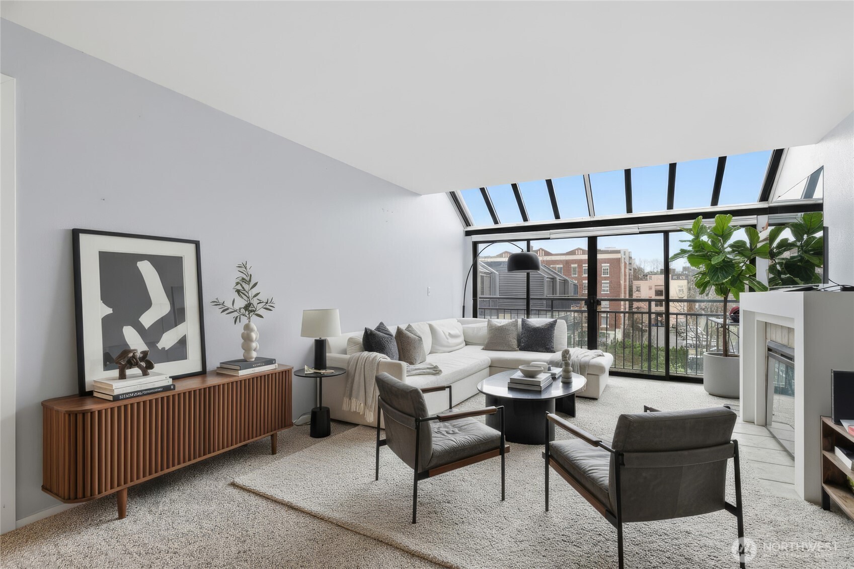 275 W Roy Street #412, Seattle, WA 98119-3860, photo 4 of 32