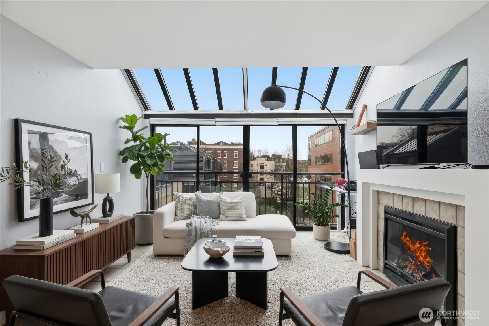 275 W Roy Street #412, Seattle, WA 98119-3860, photo 5 of 32