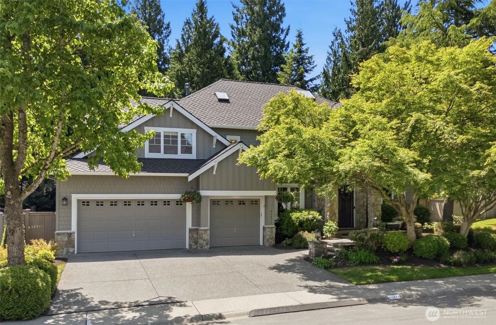 25817 SE 31st Place, Sammamish, WA 98075, photo 2 of 2