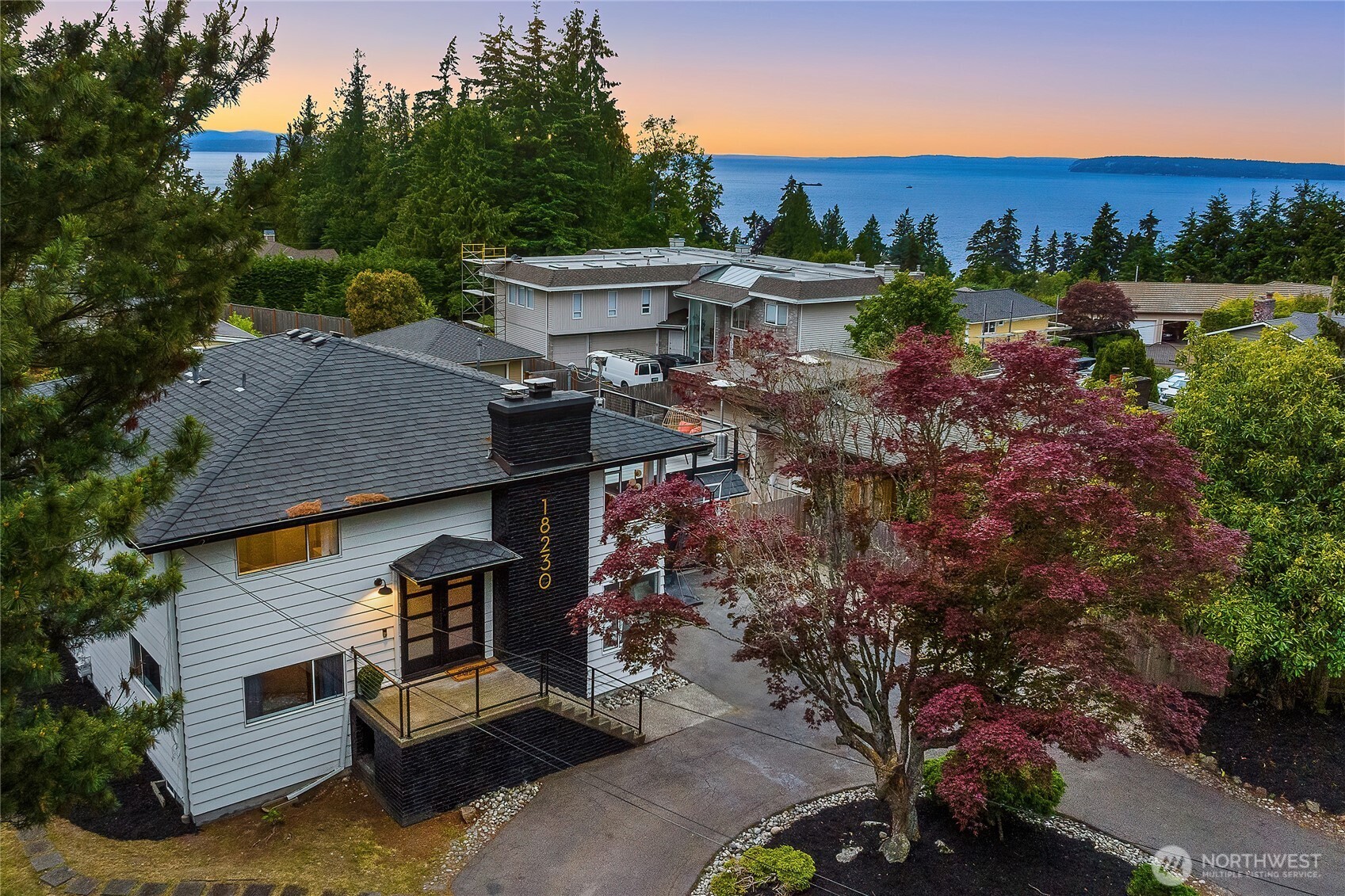 18230 88th Avenue W, Edmonds, WA 98026, photo 2 of 2