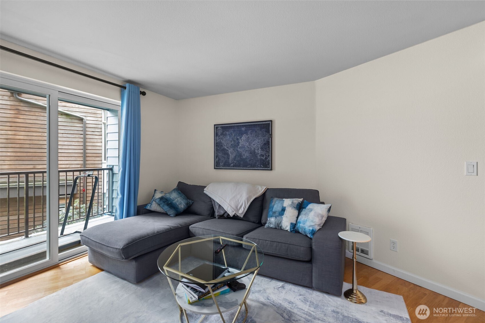 3045 20th Avenue W #209, Seattle, WA 98199, photo 3 of 34