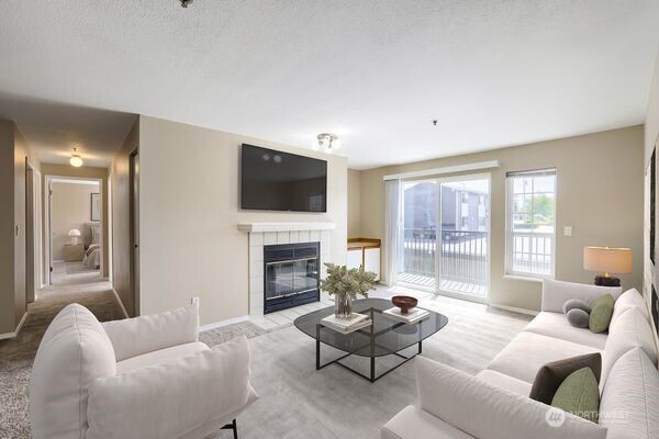 215 100th Street SW #B-204, Everett, WA 98204-2710, photo 2 of 5