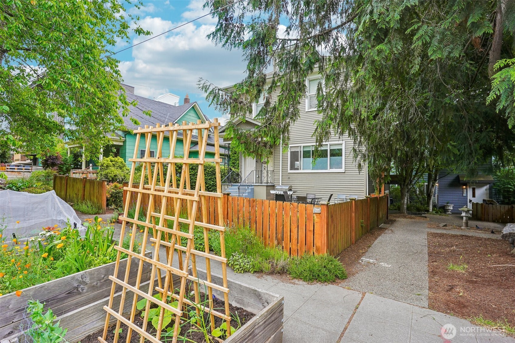 3624 Whitman Avenue N #1, Seattle, WA 98103, photo 3 of 20