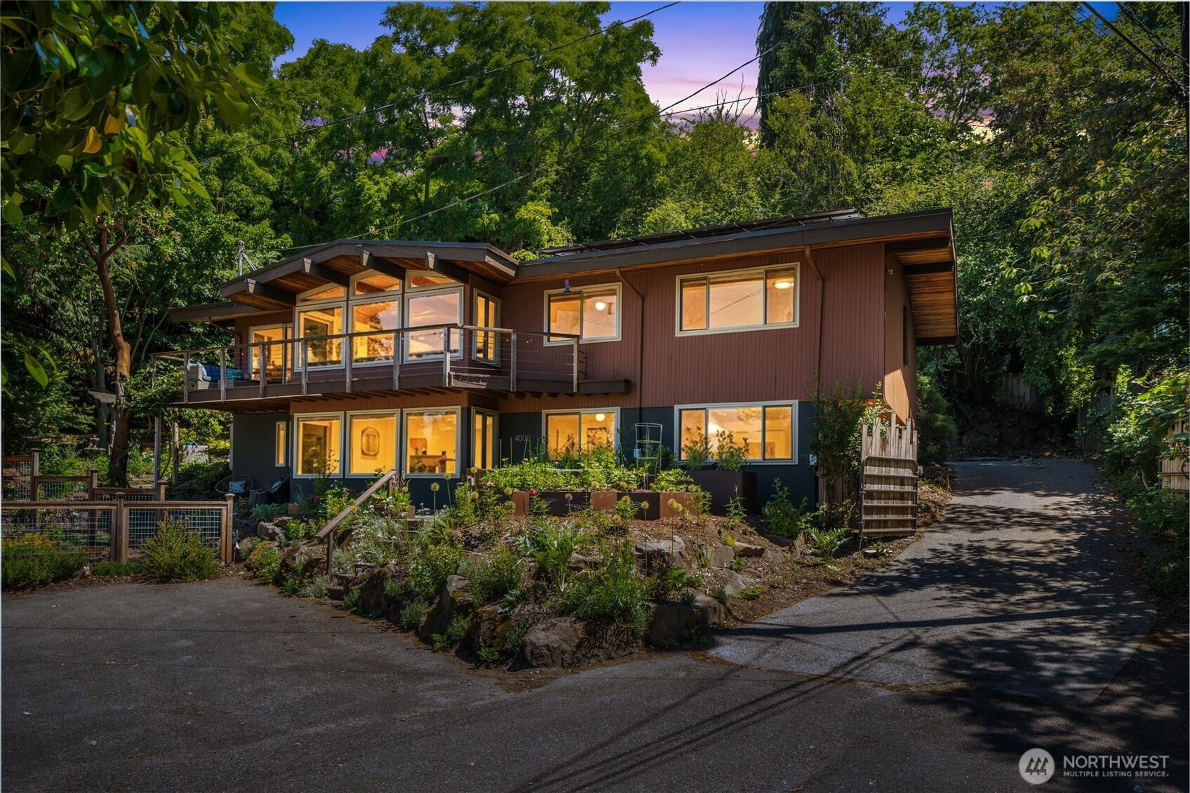 4000 SW Myrtle Street, Seattle, WA 98136, photo 2 of 2