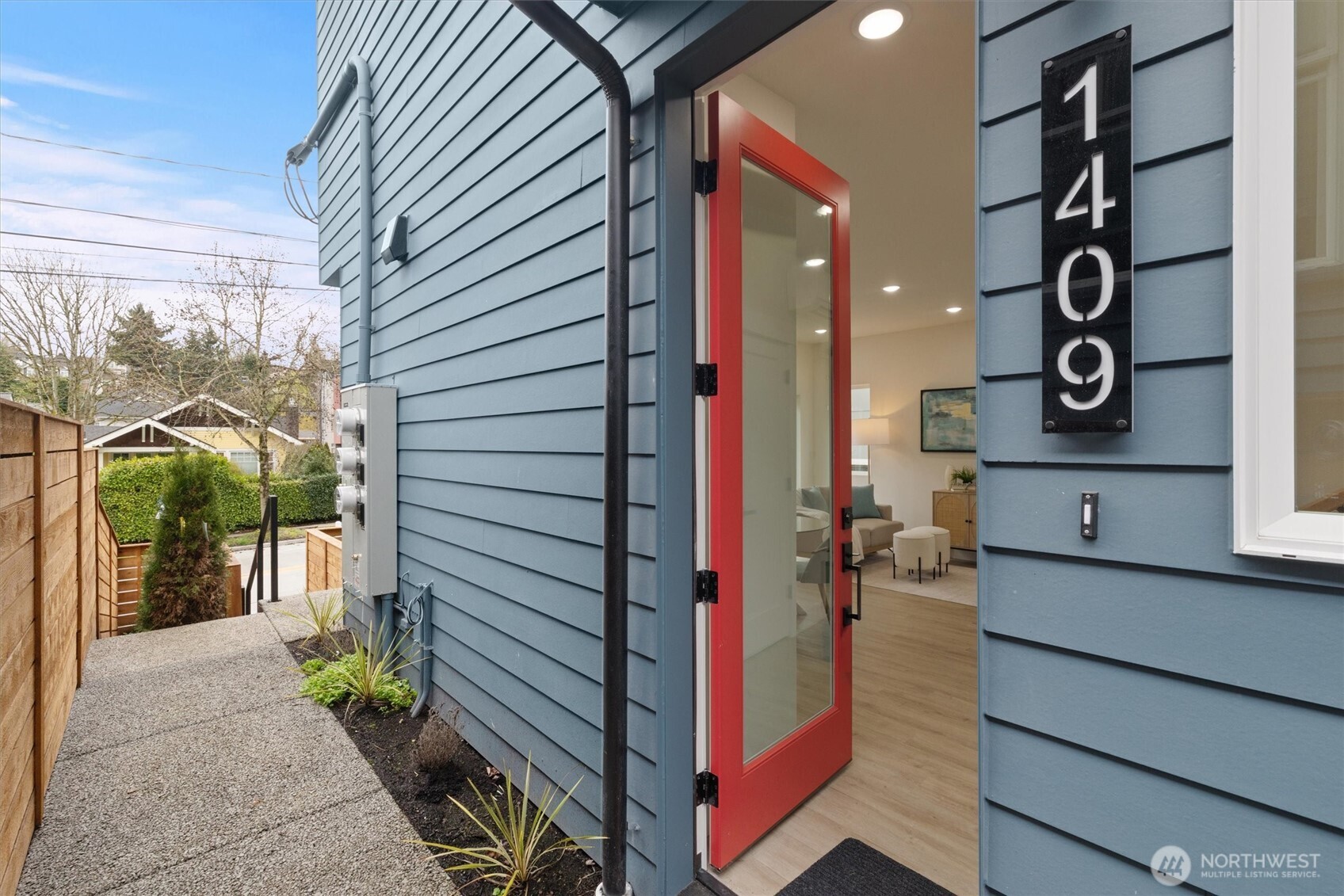 1409 Martin Luther King Jr Way, Seattle, WA 98122, photo 4 of 27