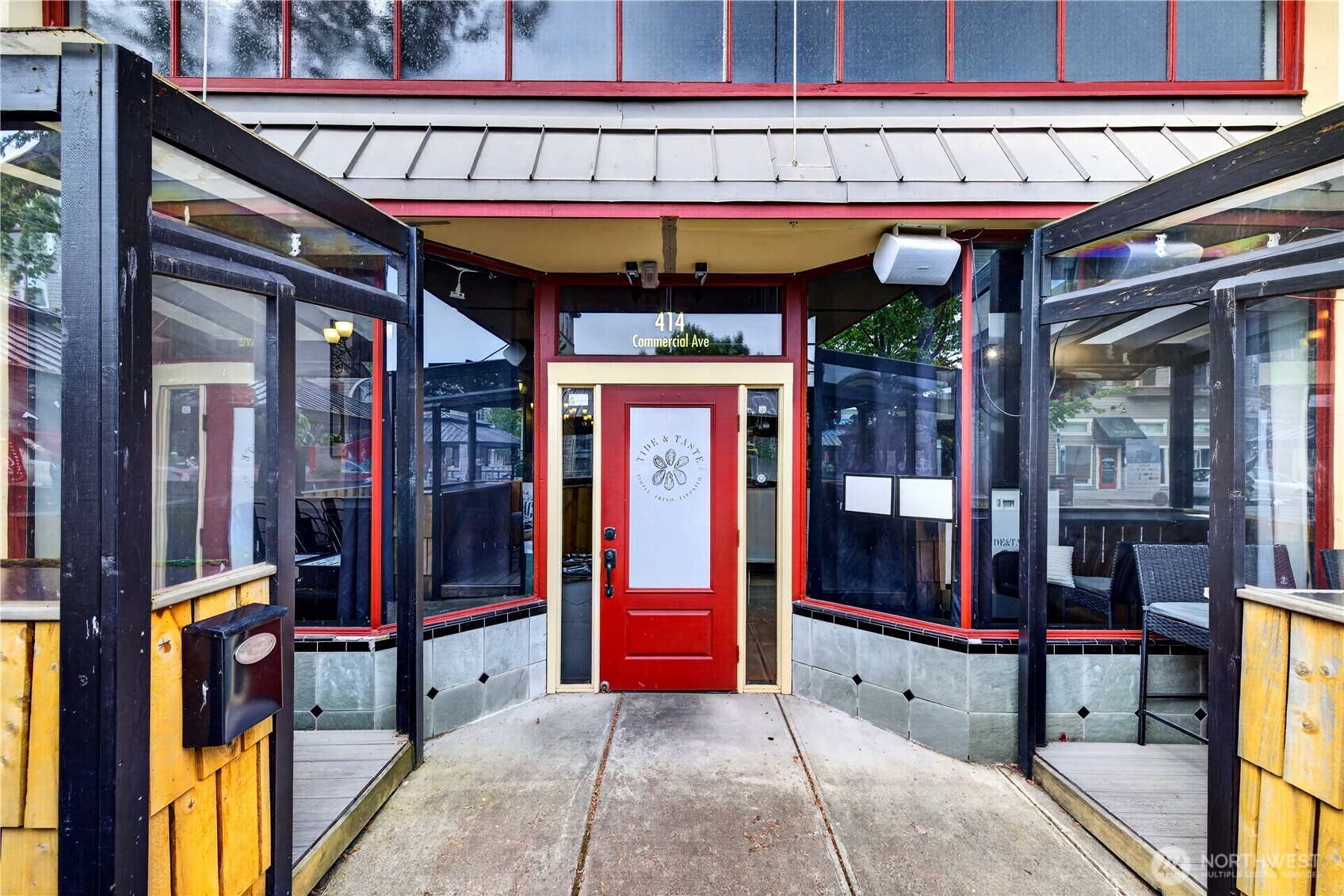 414 Commercial Avenue, Anacortes, WA 98221, photo 2 of 2