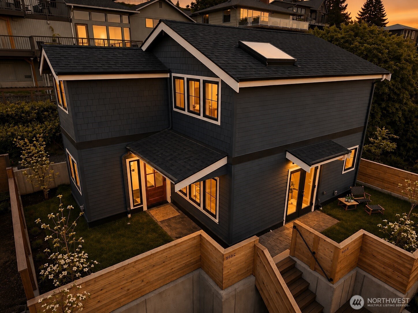 909 32nd Avenue S #C, Seattle, WA 98144, photo 2 of 39