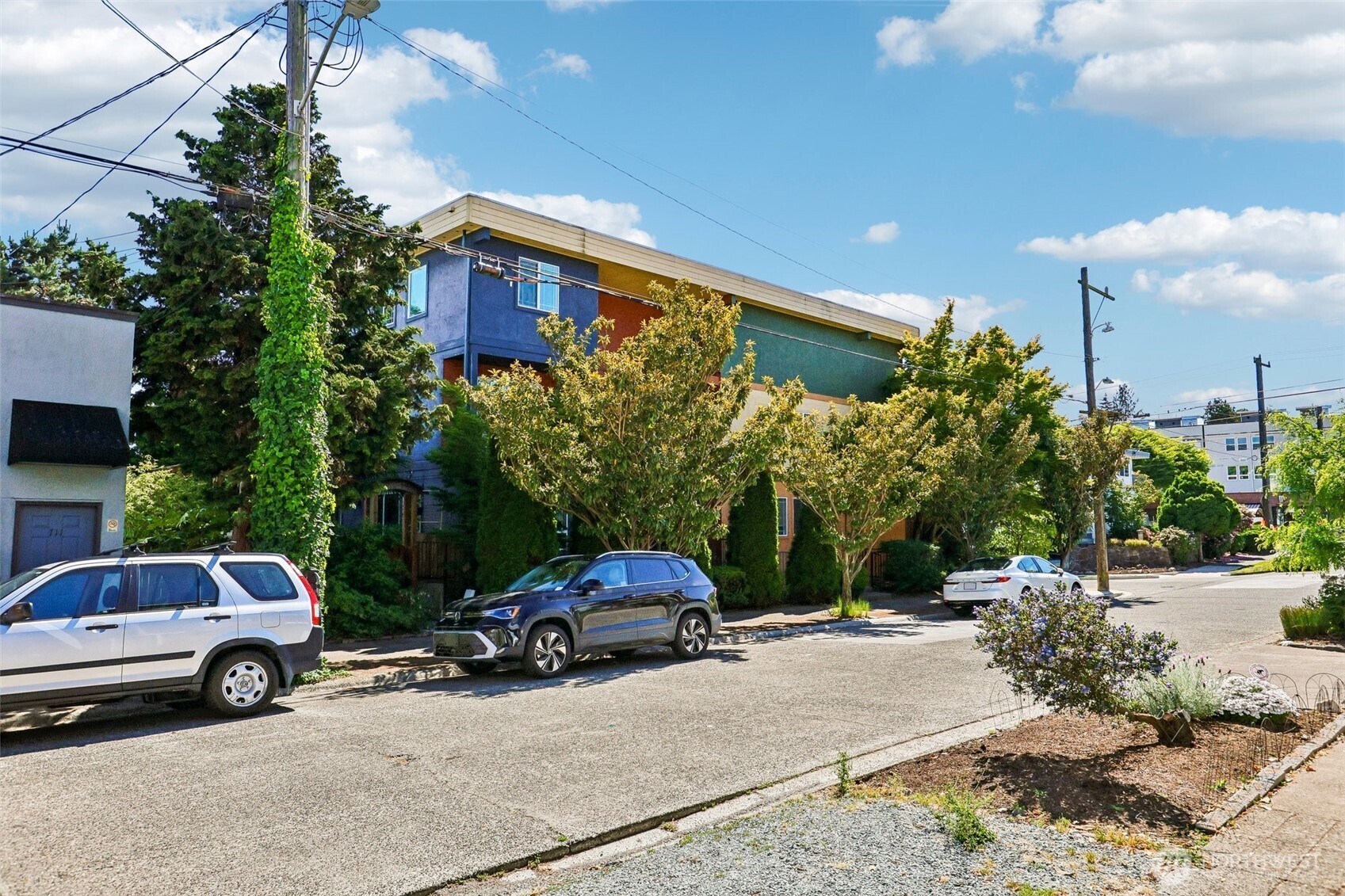 717 NW 70th Street #203, Seattle, WA 98117, photo 3 of 33