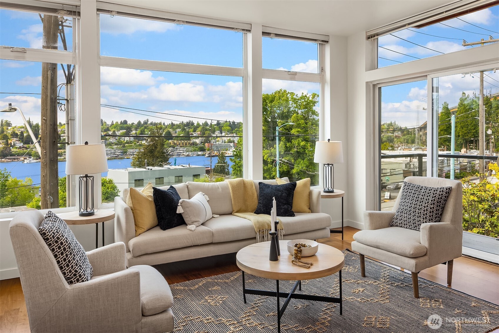 2960 Eastlake Avenue E #213, Seattle, WA 98102, photo 3 of 30