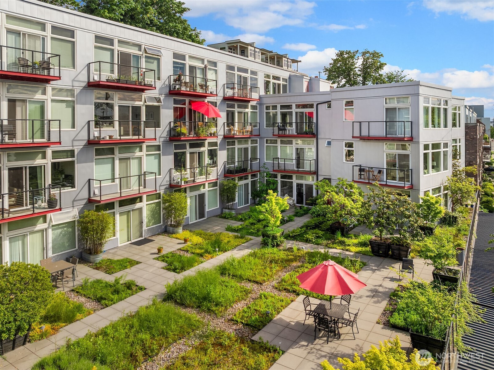 2960 Eastlake Avenue E #213