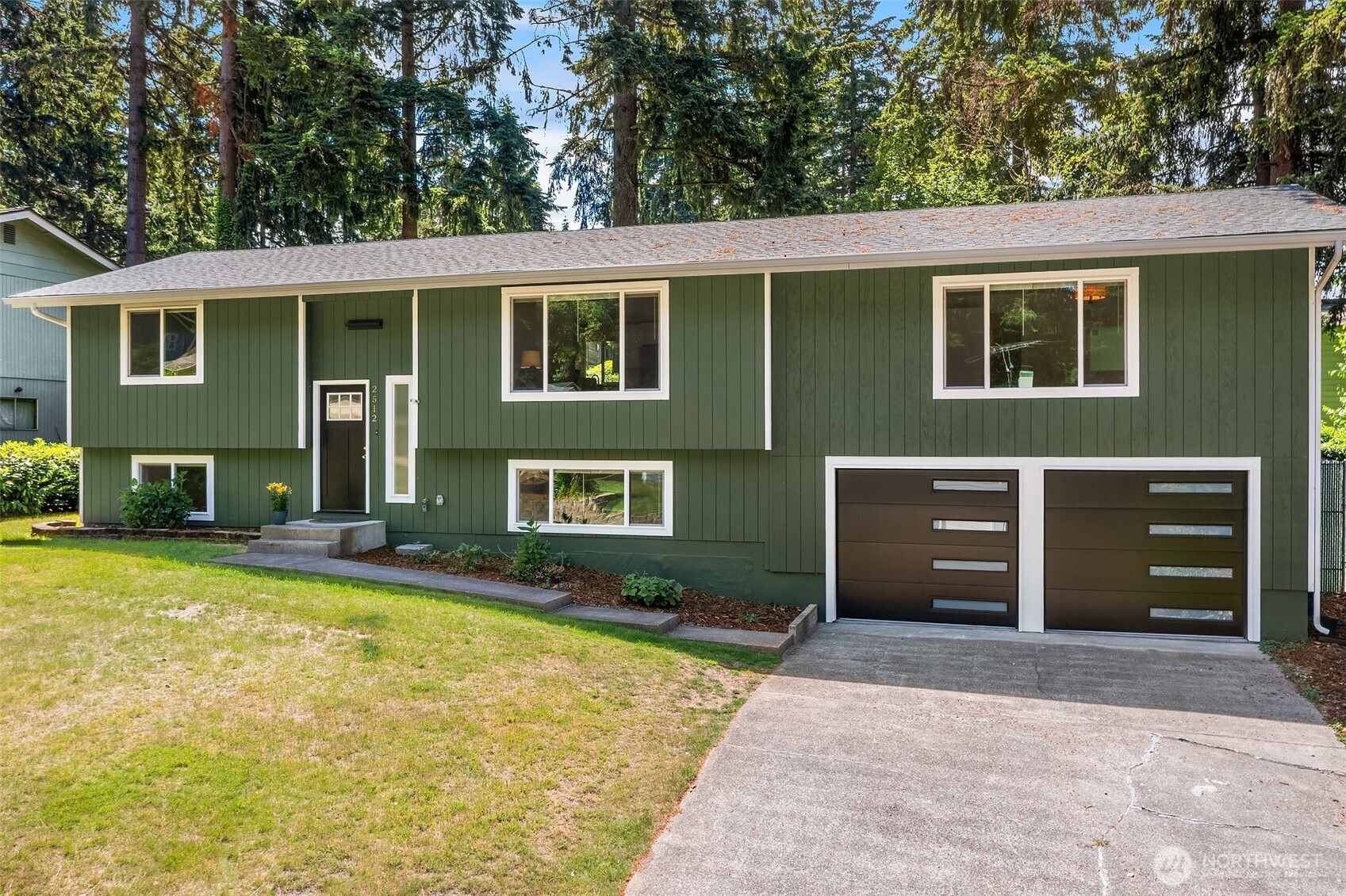 2512 Natalie Lane
