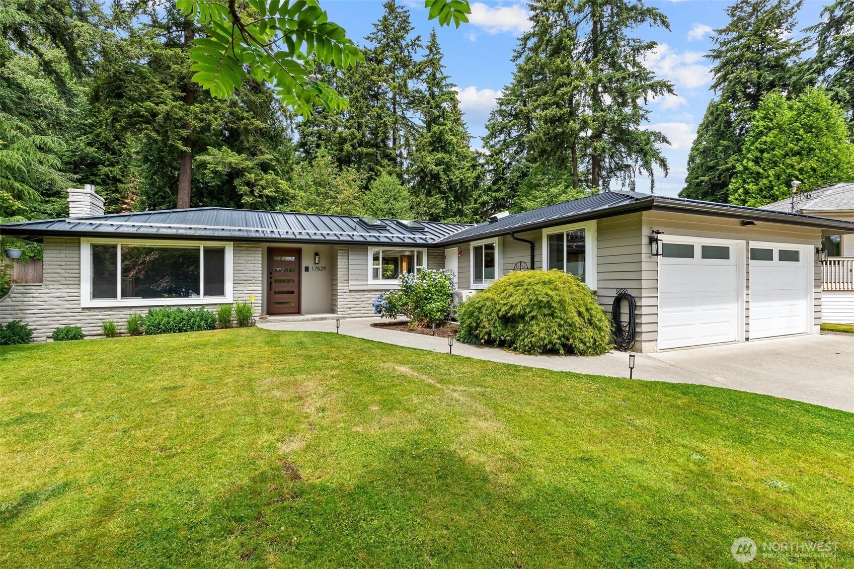 17529 93rd Avenue NE, Bothell, WA 98011, photo 2 of 2