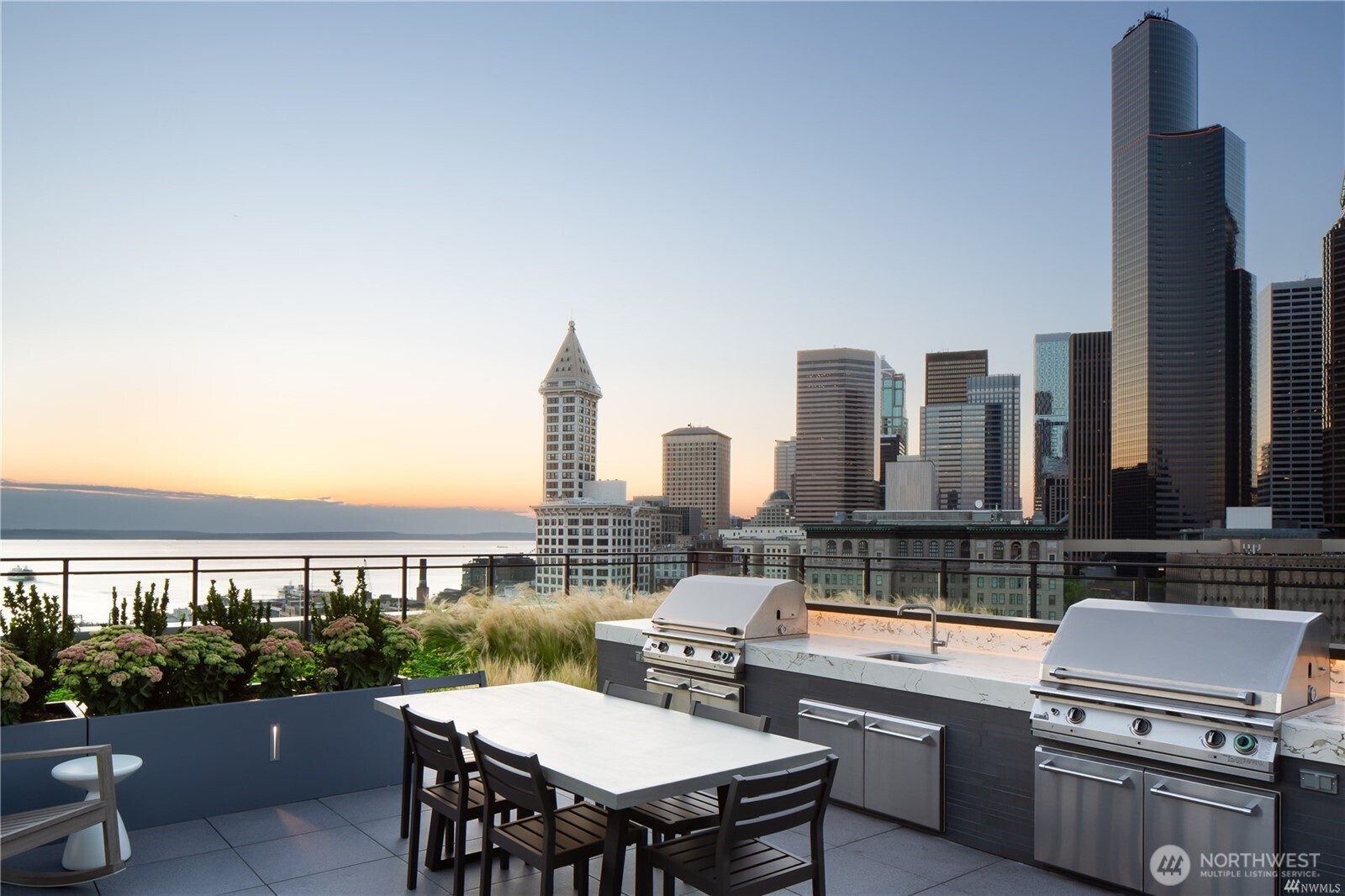 450 S Main Street #809, Seattle, WA 98104, photo 4 of 34