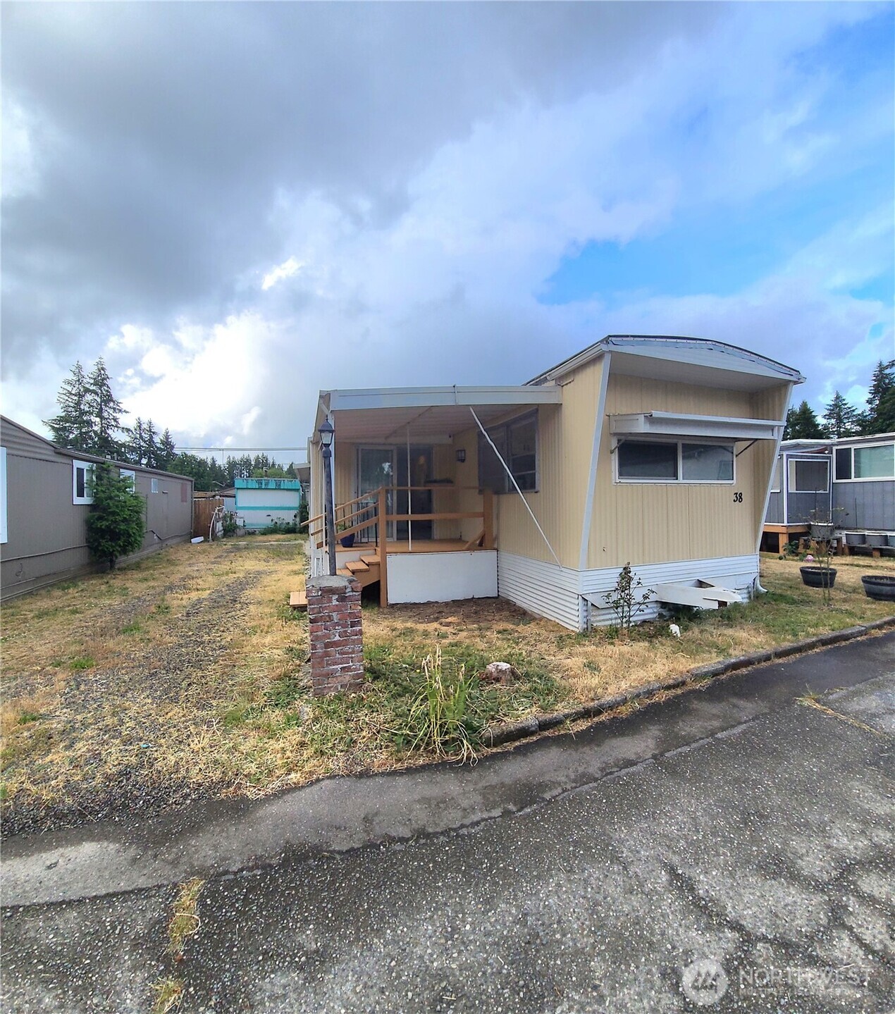 4024 NW NW Country Lane NW #38