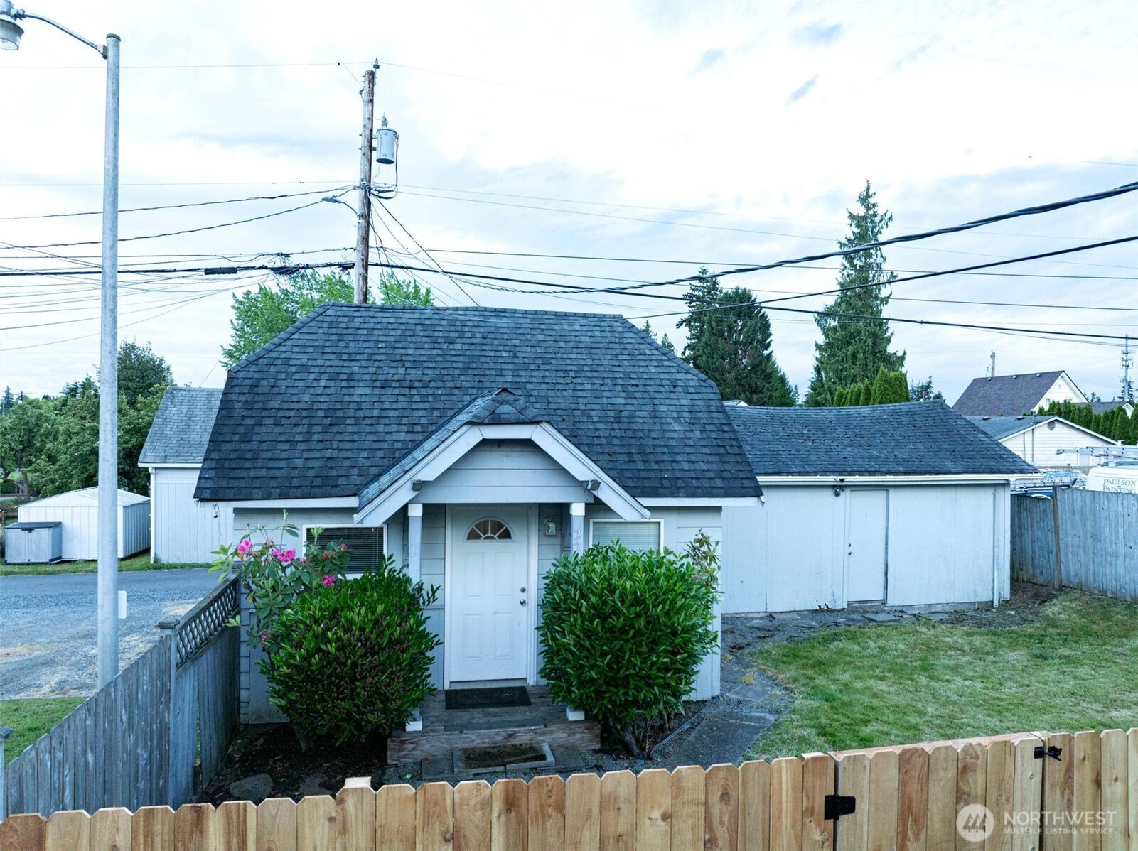 2220 Summit Avenue, Everett, WA 98201, photo 2 of 2