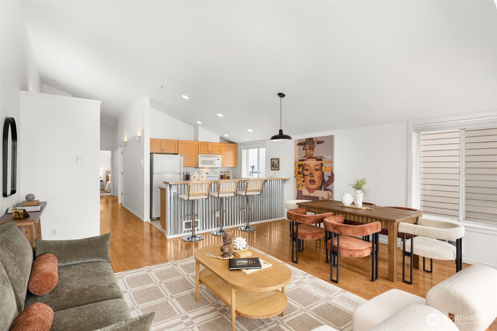2432 Dexter Avenue N #300, Seattle, WA 98109, photo 4 of 13