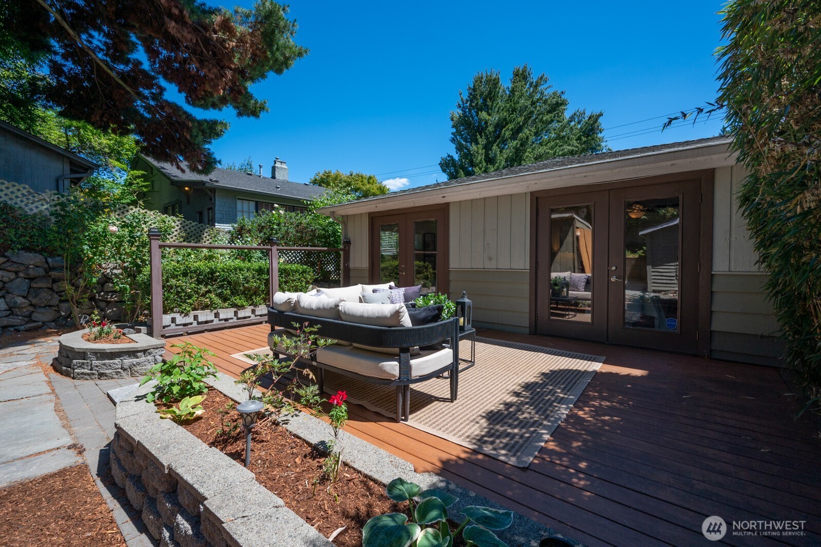 9515 Linden Avenue N, Seattle, WA 98103, photo 2 of 2