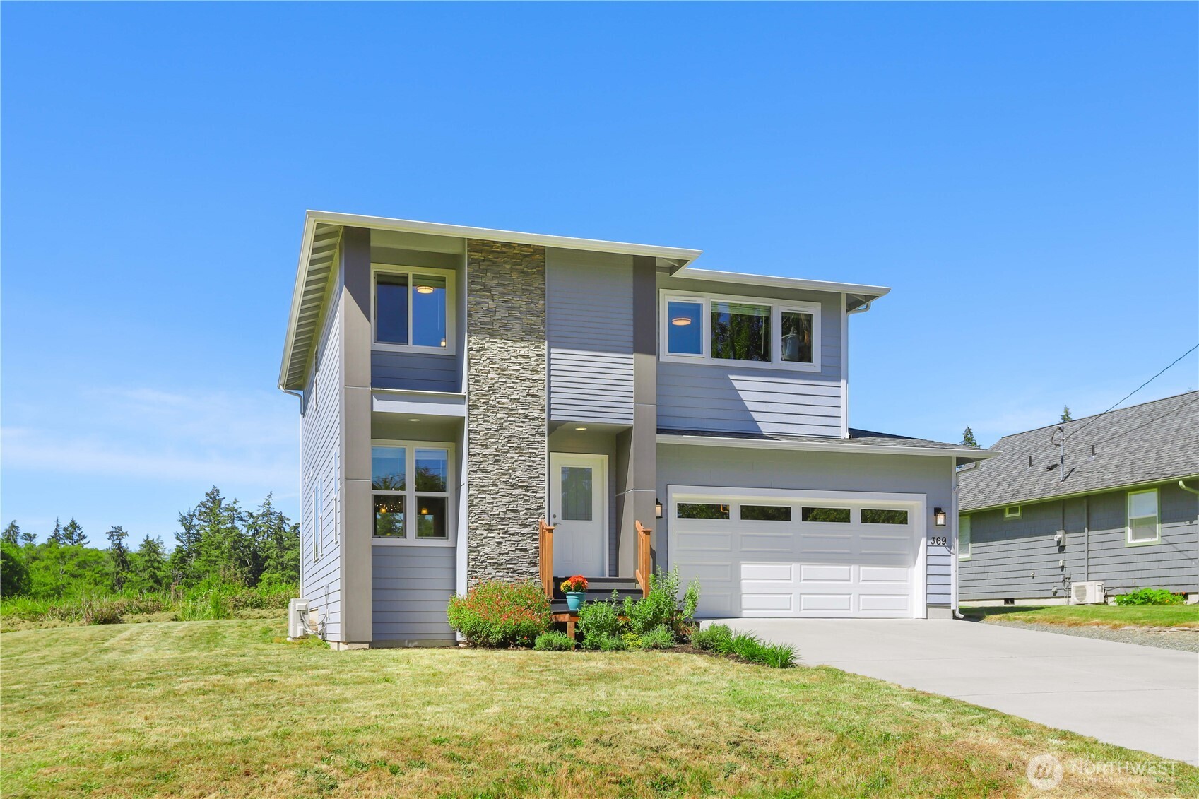 369 Hocker Street, Coupeville, WA 98239, photo 2 of 2