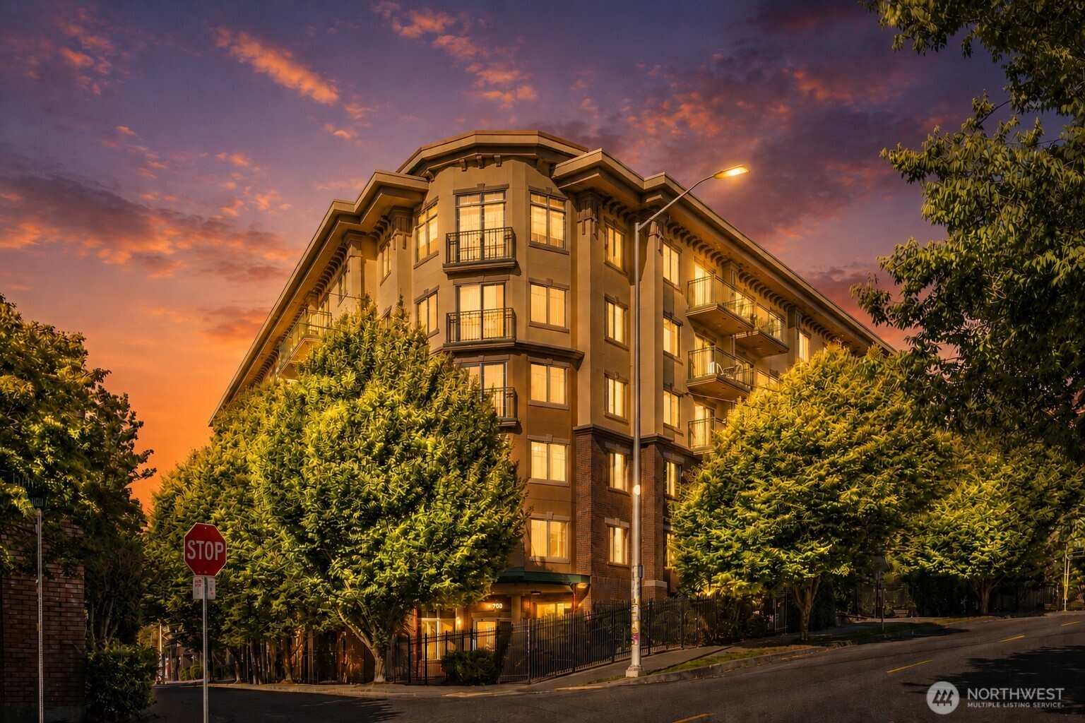 700 E Denny Way #603