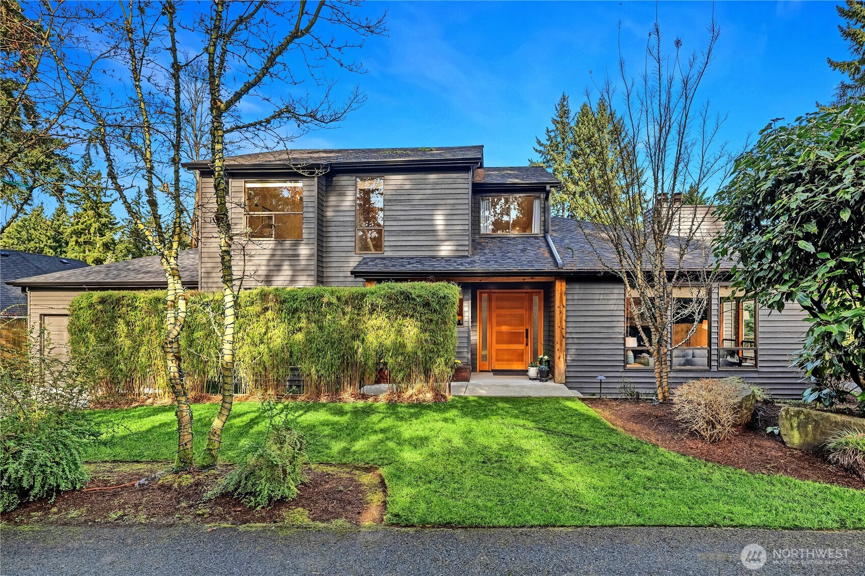2234 108th Avenue SE, Bellevue, WA 98004, photo 2 of 2