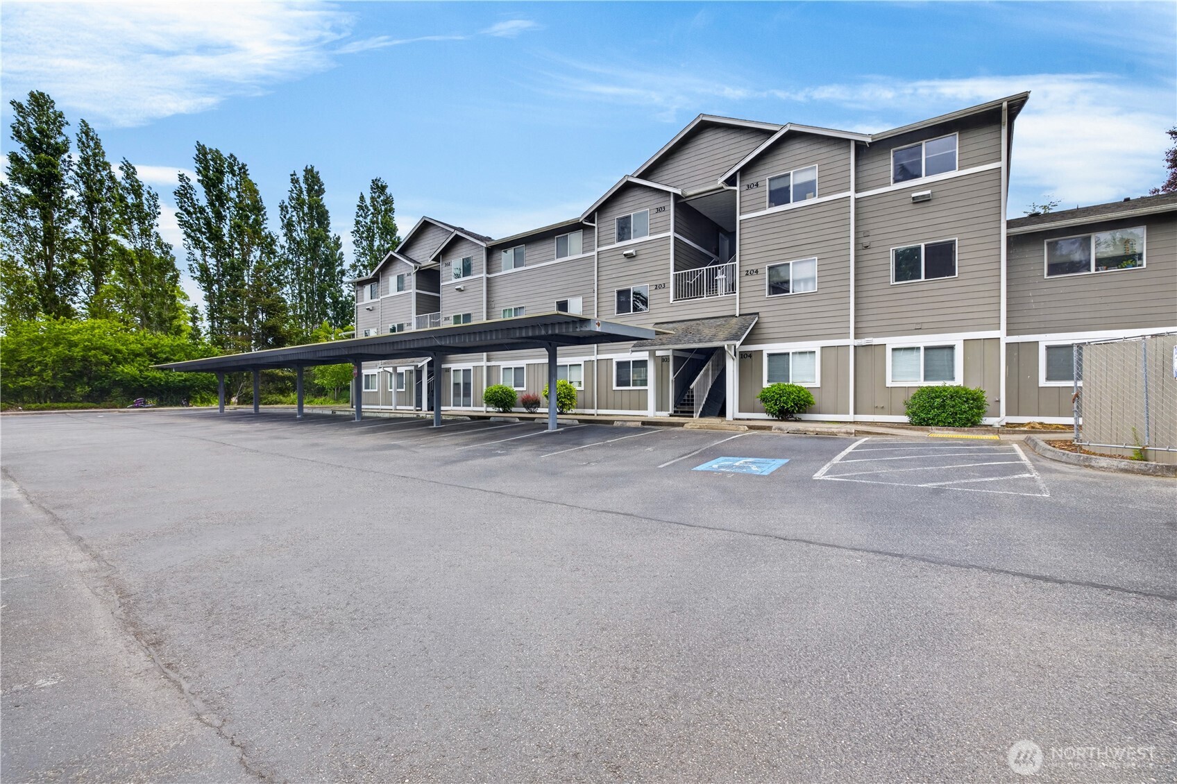 1670 SW Mulberry Drive #B302, Oak Harbor, WA 98277, photo 2 of 2