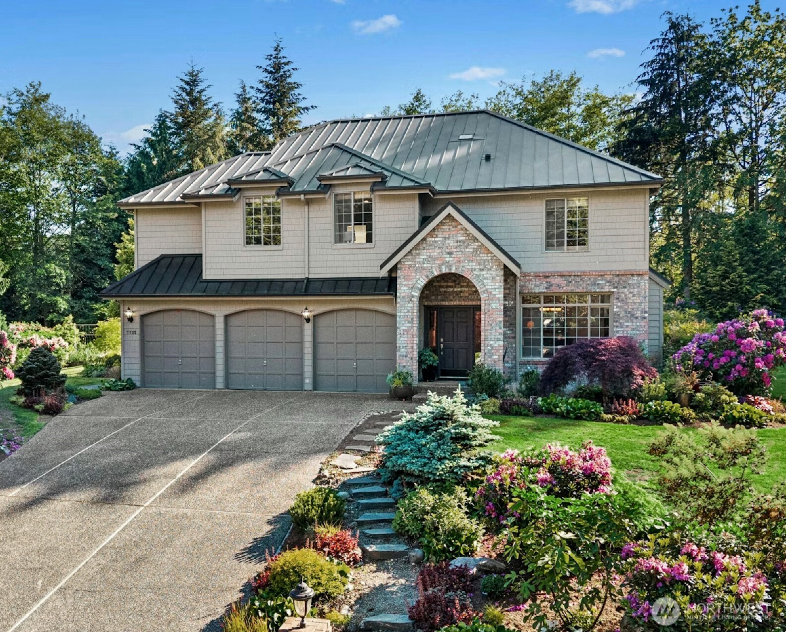 7725 235th Place NE, Redmond, WA 98053, photo 2 of 2