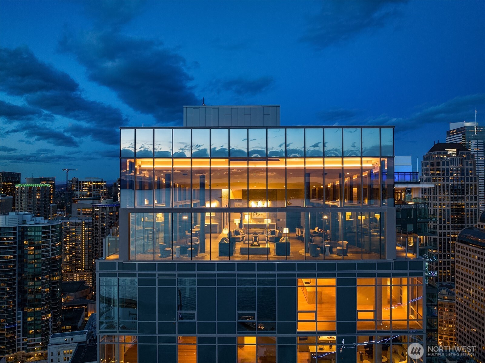 121 Stewart Street #1305, Seattle, WA 98101, photo 2 of 33