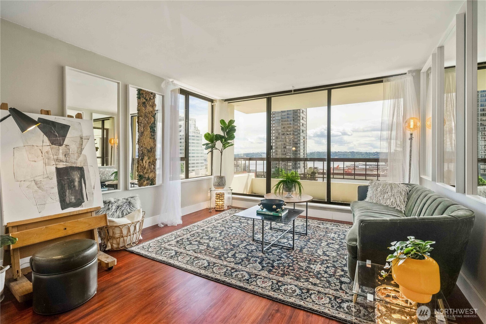 2201 3rd Avenue #1102, Seattle, WA 98121, listed at Grandview