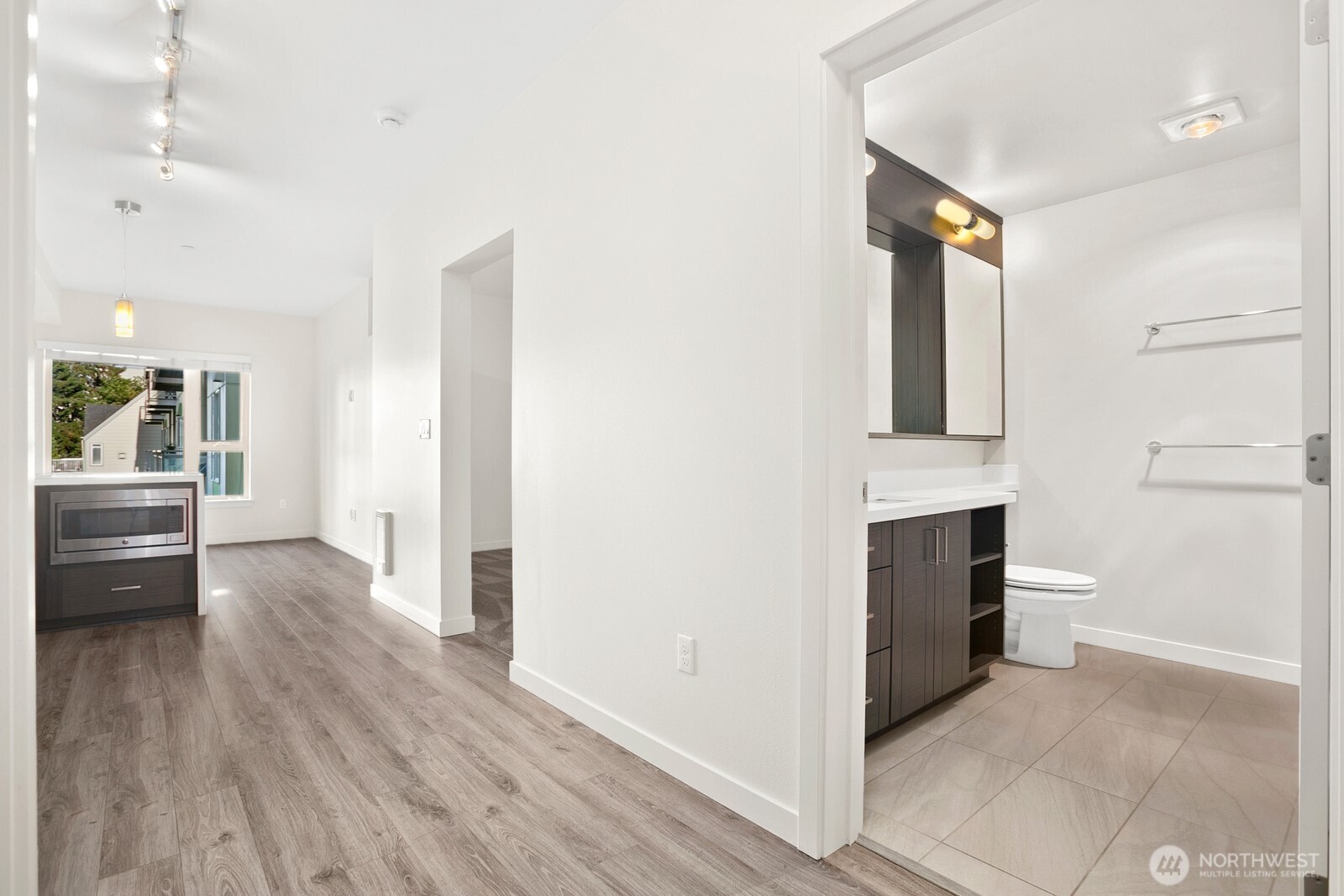 1760 NW 56th Street #421, Seattle, WA 98107, photo 4 of 21