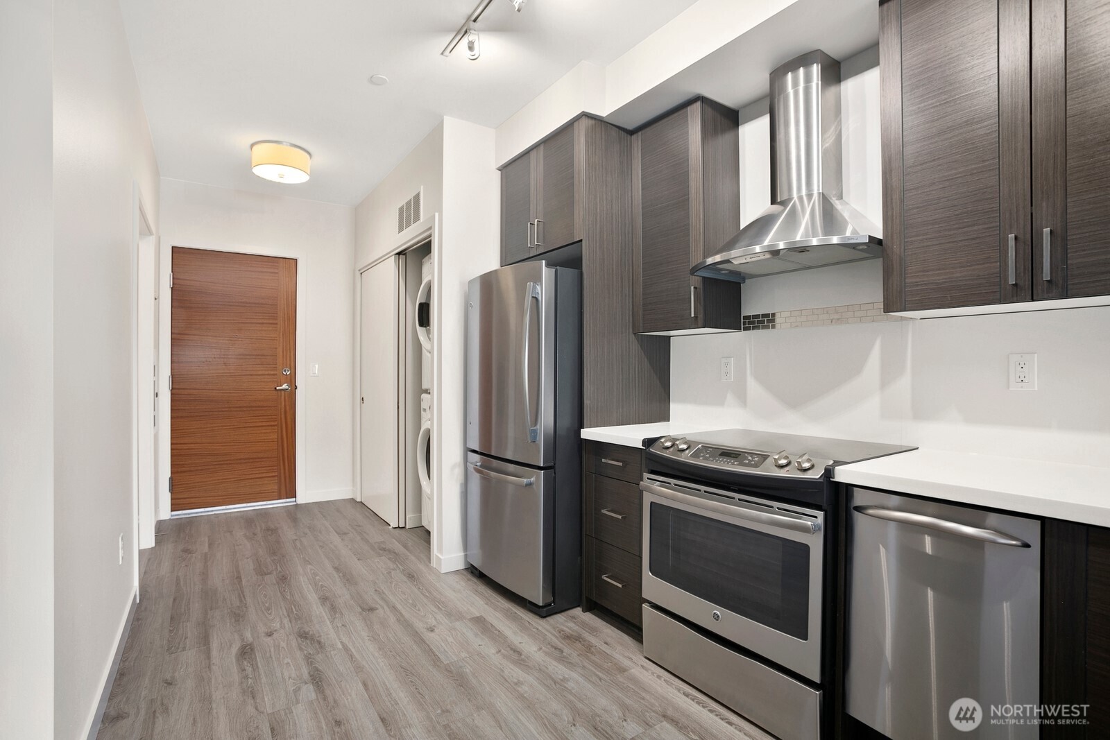 1760 NW 56th Street #421, Seattle, WA 98107, photo 2 of 21