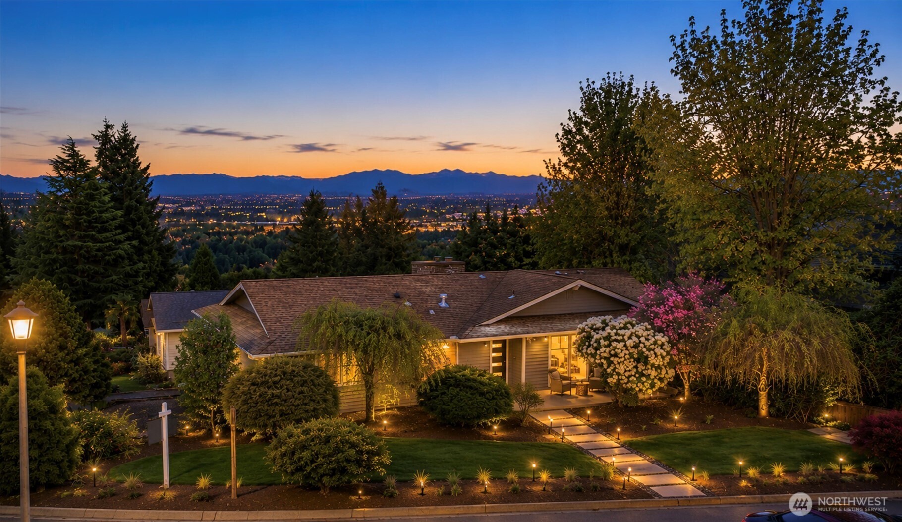 13720 94th Avenue NE, Kirkland, WA 98034-1842, photo 2 of 2